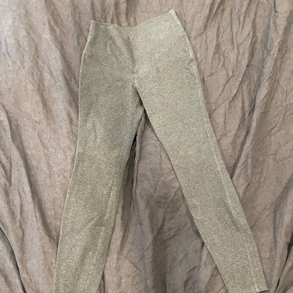 NWOT Grey Thyme Maternity Leggings. Size small. - Picture 1 of 2